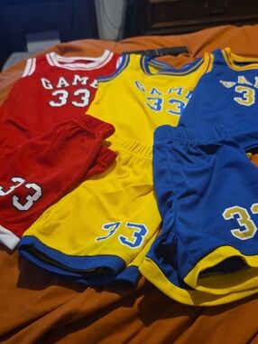 Kids 'Game 33' Jersey Set - Red, Yellow, Blue